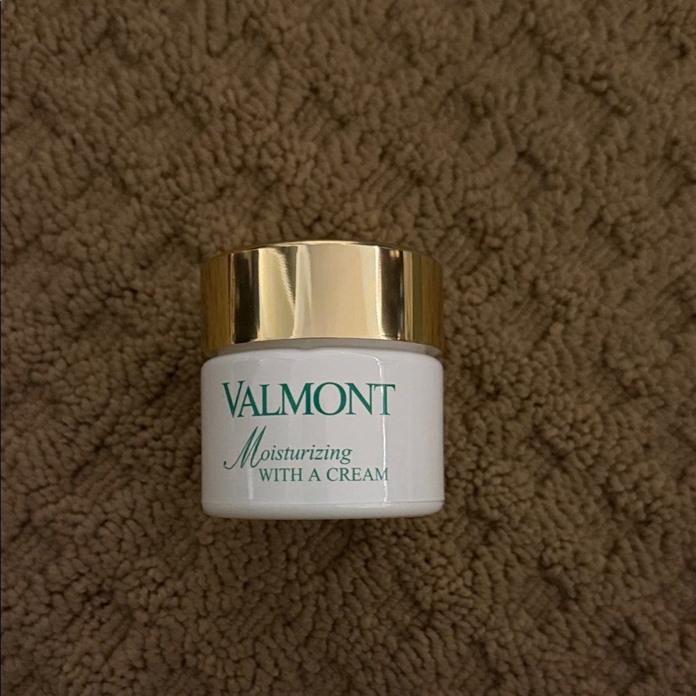 Valmont Moisturizing with a Cream